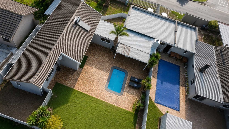 4 Bedroom Property for Sale in Windsor Park Estate Western Cape